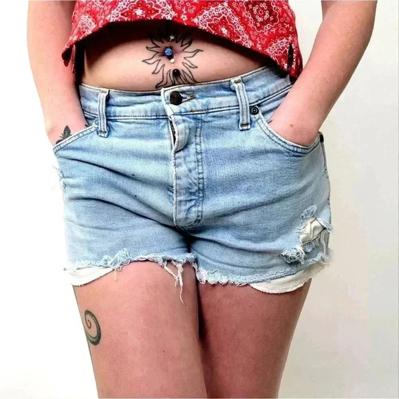 Vintage 70s Wrangler Cutoff High Waist Jean Shorts - Picture 3 of 6